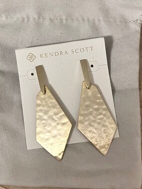 Kendra Scott Gia Hammered Gold Drop Earrings